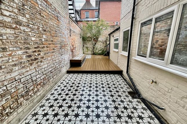 2-bed house on Basement Flat, 23 Esplanade Gardens, Scarborough, £1,100/mo
