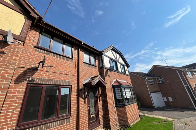 Thumbnail Property to rent in Victoria Grange Drive, Morley, Leeds