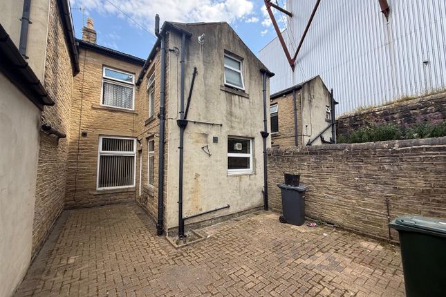 273, Rock Terrace, Bradford photo 2