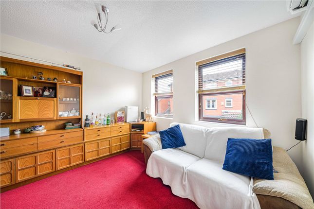 37, Greenland Mews, London photo 4