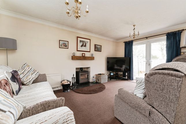 13, Chestnut Close, Brandon photo 4