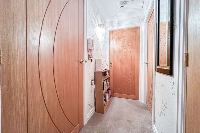 7 Hesslewell Court, Wirral photo 4