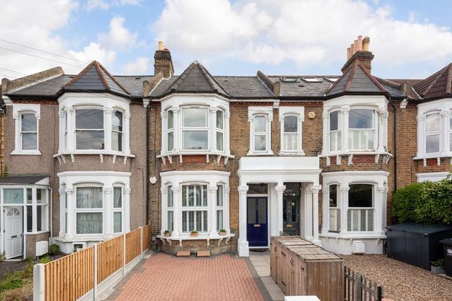 Thumbnail Flat for sale in Kemble Road, Forest Hill, London