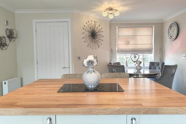 6 Badgerwood, West Road, Wokingham photo 4