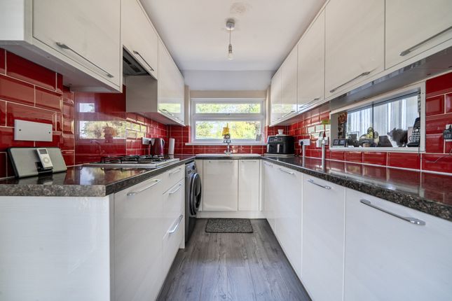30, Fouracre Avenue, Bristol photo 3
