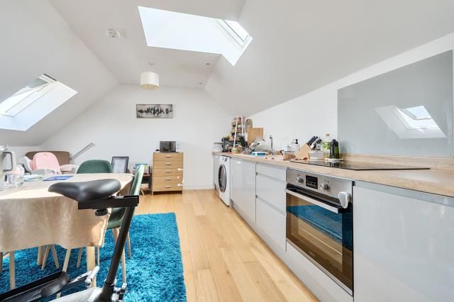 Apartment 8,, Chadwick Court, Moreton-In-Marsh photo 4