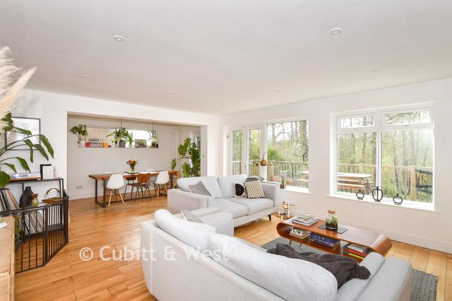 15, Southlands, East Grinstead photo 3