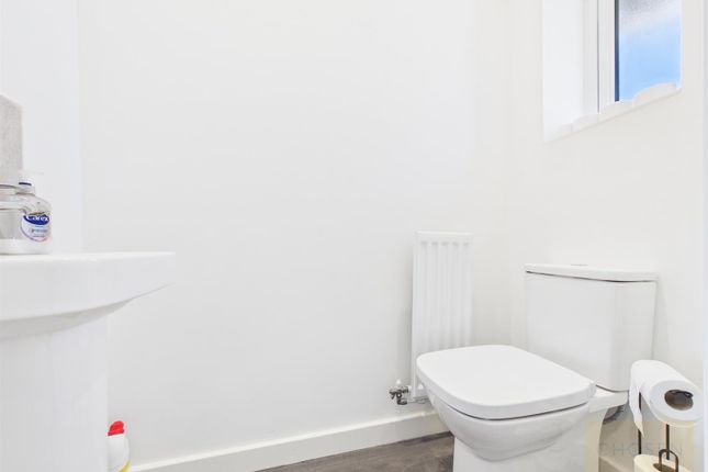 9, Spindle Way, Gloucester photo 4