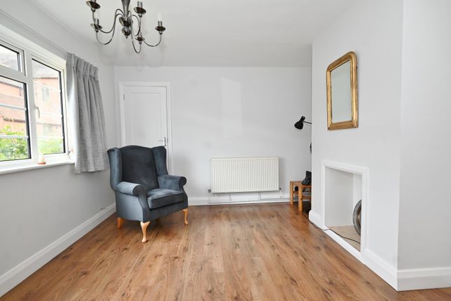 13 Perigan Court, Churchview Road, Twickenham photo 3