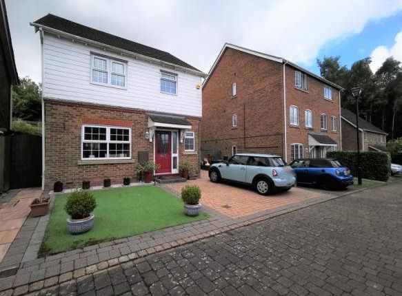 Thumbnail Detached house to rent in Great Fishers, Singleton, Ashford