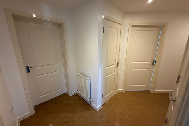 Flat 7, 9, Wells View Drive, Bromley photo 5