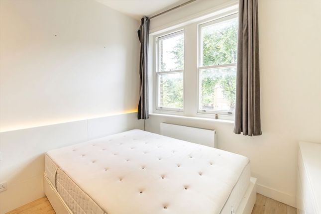 Flat 3, 1, Denbigh Road, London photo 4