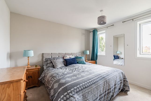 25, Campview Road, Bonnyrigg photo 4