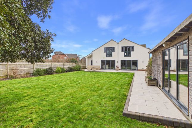 104 Greenaway Lane, Warsash, Southampton photo 4