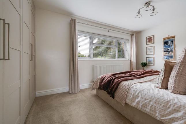 Rosemary Lane, Horley photo 4