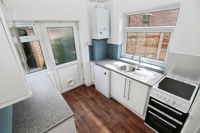 10, Elm Crescent, Cheshire photo 3