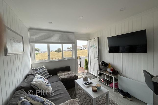 Sandown Bay Holiday Centre, Yaverland Road, Sandown photo 4
