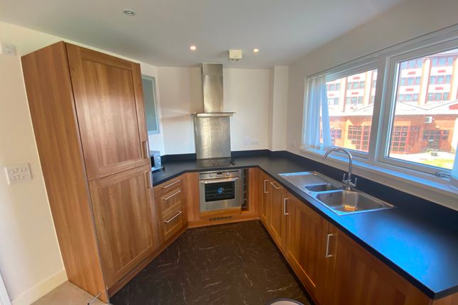Apartment 12, Meridian Bay, Maritime Quarter, Swansea photo 4