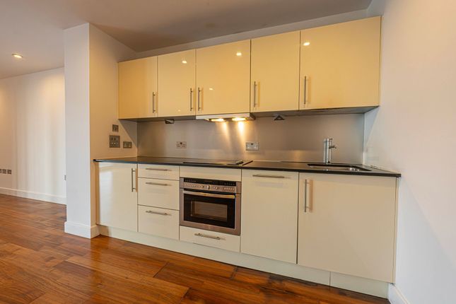 140 Hayes Apts The Hayes, Cardiff, Cardiff photo 4