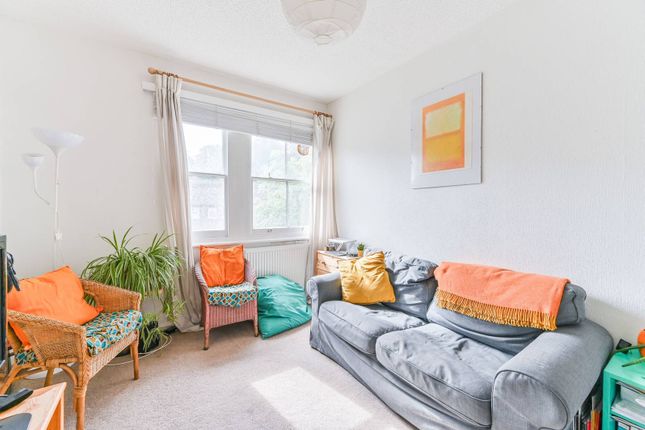 Thumbnail Flat to rent in Victoria Crescent, Gipsy Hill, London