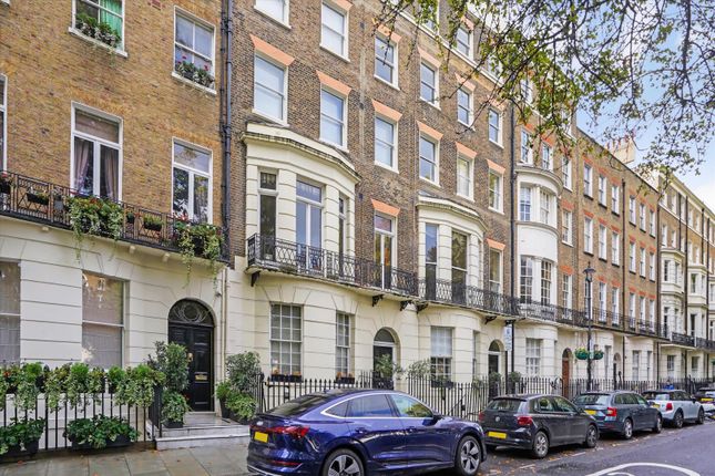 Flat for sale in Montagu Square, Marylebone