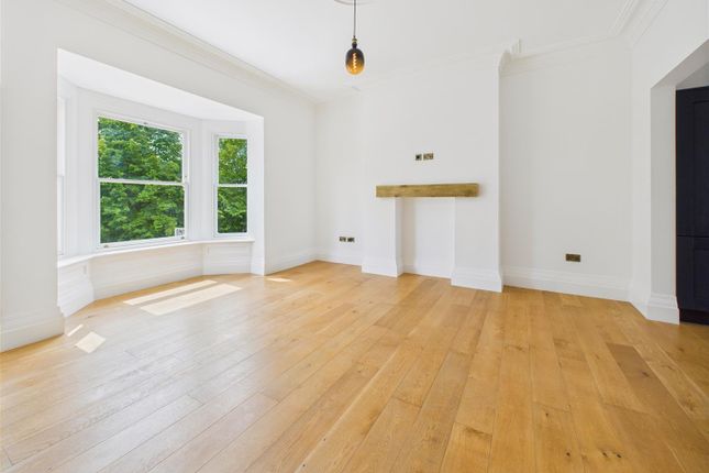 Apartment 4, 40, Southfield, Hessle photo 3