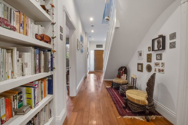 40, Woolacombe Road, London photo 4