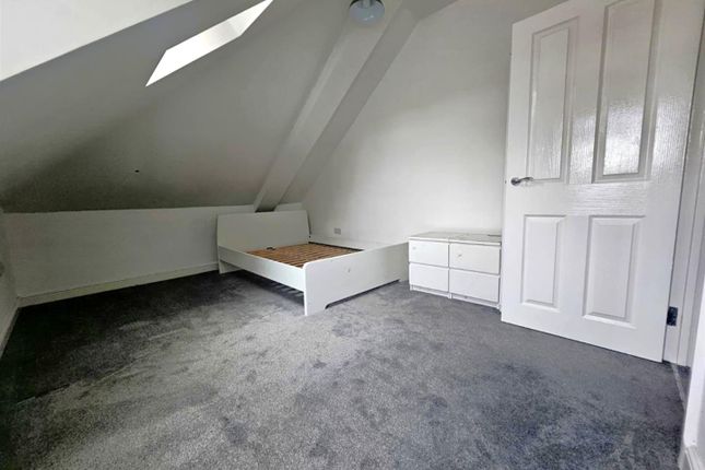 62D, Warrington Road, Harrow photo 4