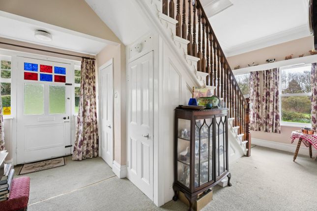 Woodlands, 76, Botley Road, Buckinghamshire photo 4