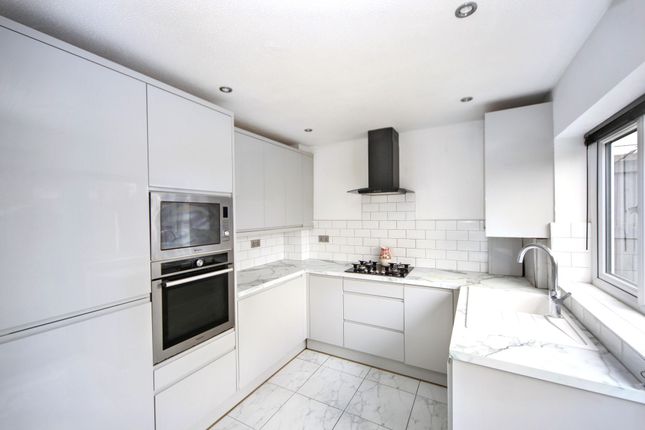 33 Whitecroft Road, Wigan photo 3