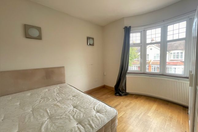 Flat to rent in Montana Road, London