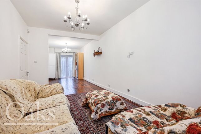 127, Lebanon Road, Surrey photo 3