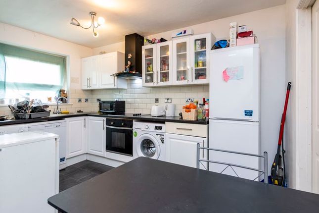 Thumbnail Flat for sale in Horton House, Field Road, Hammersmith, London