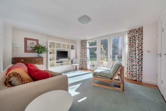 91, Hocombe Road, Chandler's Ford photo 3
