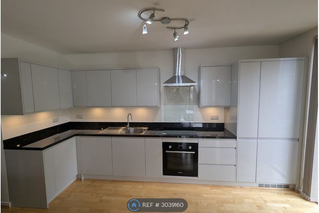 Farnsworth Court West Parkside, London photo 2