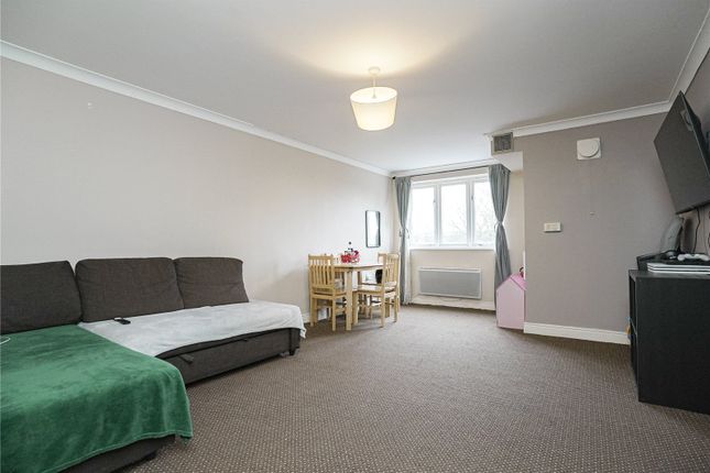 Flat 18, Centurion Court,, Rush Grove Street, Woolwich photo 2