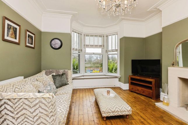 17, Warrels Grove, Leeds photo 2