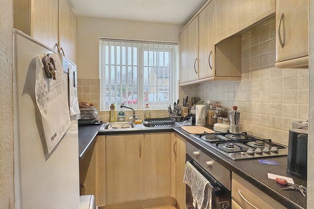 139, Manorfield, Ashford photo 4