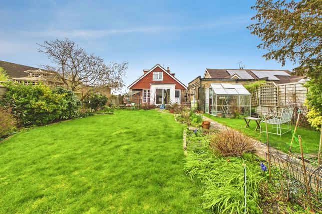 18 Barleycroft, Horsham photo 2