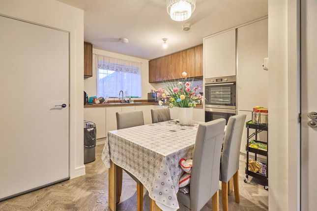 18, Notleyfield Close, Earl Shilton photo 2