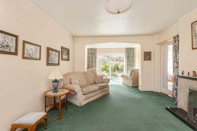 44 Springwater Avenue, Bury photo 4