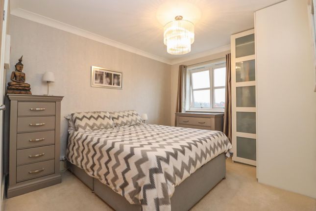 Town house for sale in Featherstone Grove, Gosforth, Newcastle Upon Tyne