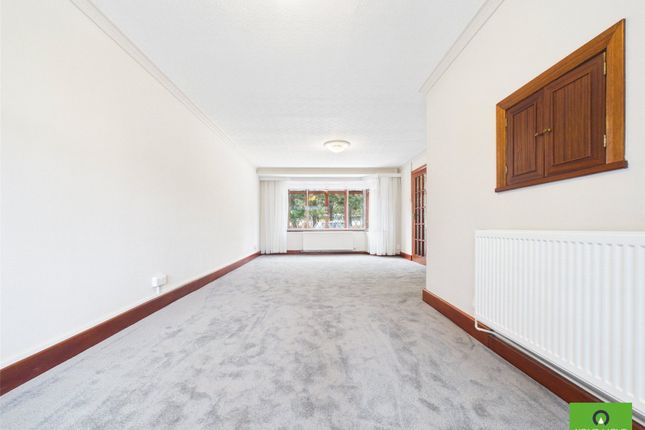 40, Ramsay Gardens, Romford photo 3