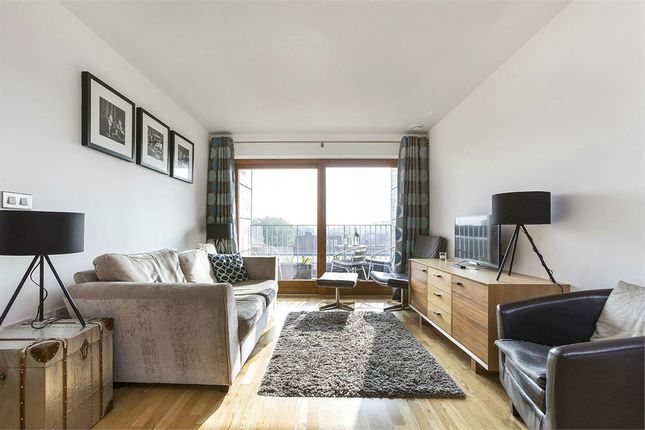 Flat to rent in Bolanachi Building, Spa Road, London