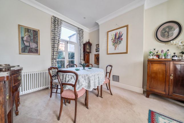 8, Grove Road, Windsor photo 3