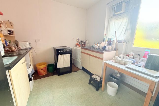 31, Palace Road, Ashton-Under-Lyne photo 3