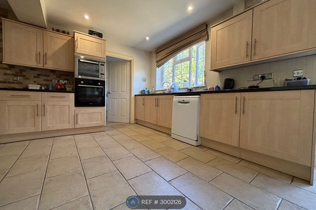Morello Avenue, Uxbridge photo 4