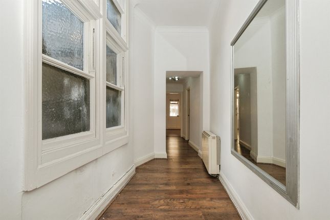 2-bed flat on East Street, Brighton, £325,000
