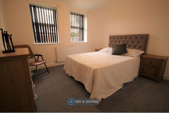 Apartment, Green Lane, Mossley Hill, Liverpool photo 5