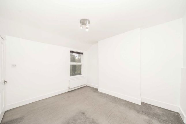 Melfort Road, Thornton Heath photo 4